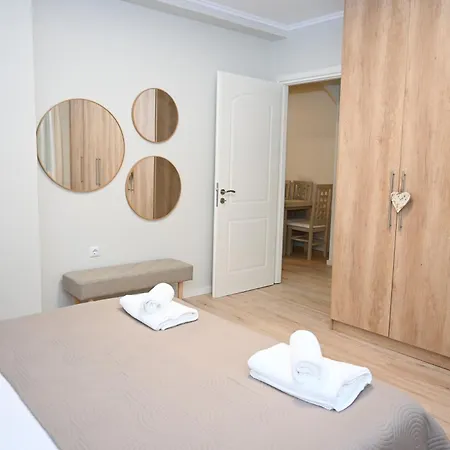 Artemis Apartamento Konispol