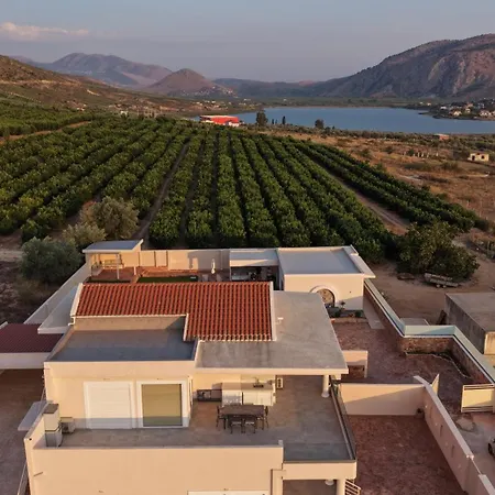 Artemis Apartamento Konispol